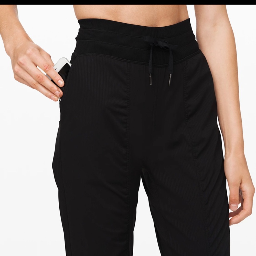 Lululemon dance studio joggers